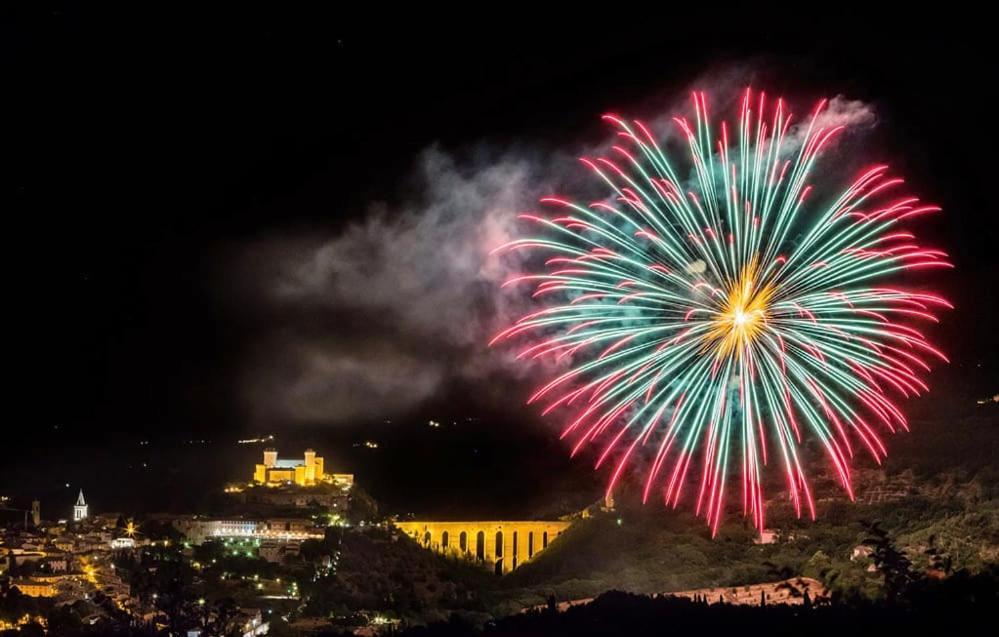 Bhr - Appartamento Dell'Anfiteatro Spoleto Kültér fotó